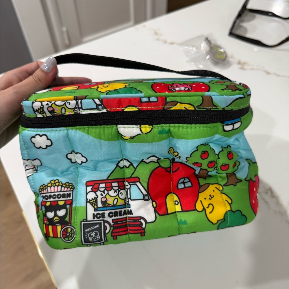 BAGGU Cartoon Print Travel Bag - Multicolor